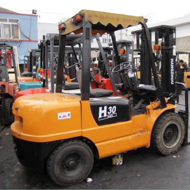 武汉青山区叉车出租跨区域作业攻略：三镇施工注意事项详解